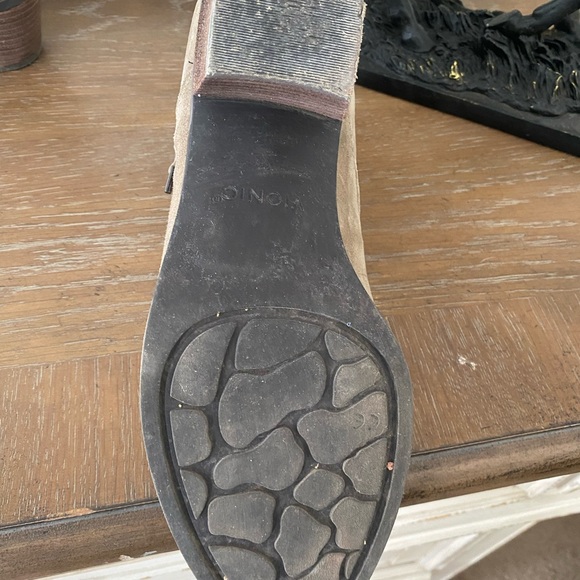 Lightly Worn Women’s Vionic Cecily Suede Boots Size 9 - Picture 7 of 7